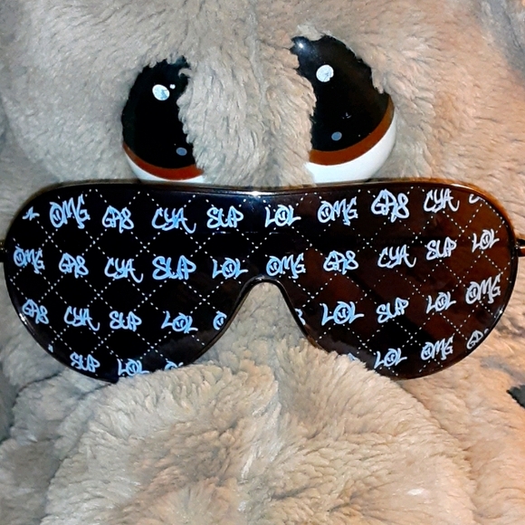 NWOT Black sunglasses - Picture 1 of 4